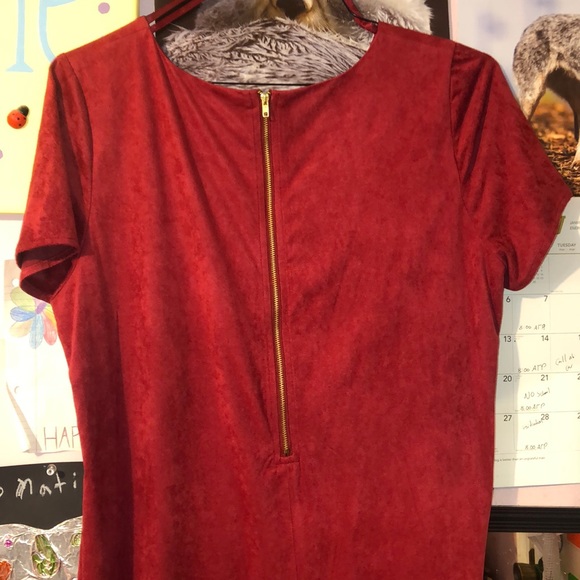 Red Dress! - Picture 3 of 3